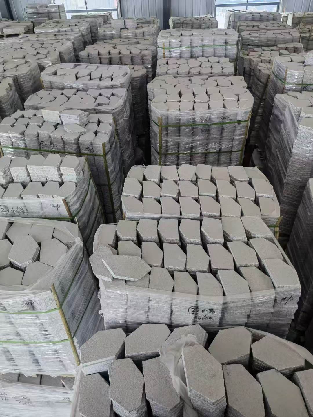 周口芝麻白石材冰裂纹，碎拼。